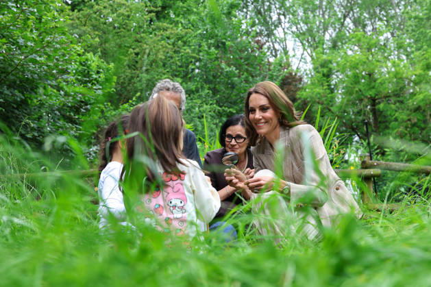 The Princess of Wales Visits Reggio Emilia in Northern Italy - Day Two 14 05 2026. Reggio Emilia, Italy. The Princess of Wales during a visit to the Salvador Allende pre‘school to observe how nature‘based learning is embedded within the Reggio Emilia Approach. Her Royal Highness spent time with children learning outdoors and met the educators whose commitment to nature shapes the design and ethos of the school. The Princess then joined a class of children for their outdoor morning assembly. Her Royal Highness also met an atelierista, who guided her around the grounds. The Princess then meet parents who volunteer at the school, to understand the strong community involvement that supports the pre-school., Credit:Andrew Parsons Kensingto Copyright: xAndrewxParsonsx xKensingtonxPalacex xB66x xAvalonx 1098940491