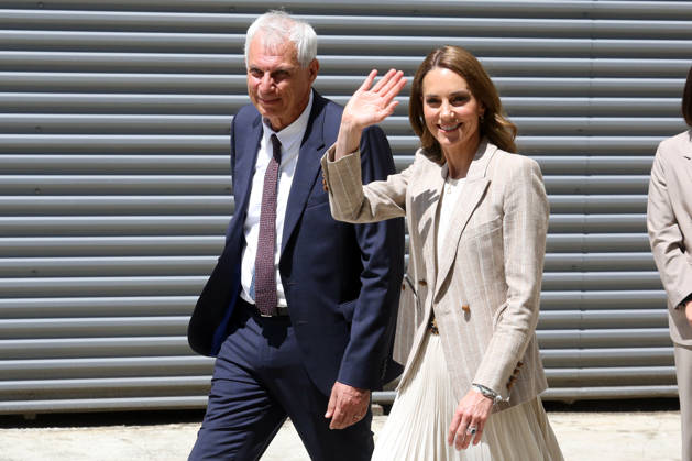 IPA84681579 - Reggio Emilia, 14 05 2026. Last stop of Princess Kate Middleton s tour at the Remida creative recycling center, as part of her tour of getting to know the reality of Reggio Children and its educational projects for children. In the photo Kate Middleton greets the people who came to see her Copyright: xRobertoxBrancolinix xRobertoxBrancolini Ipax 84681579