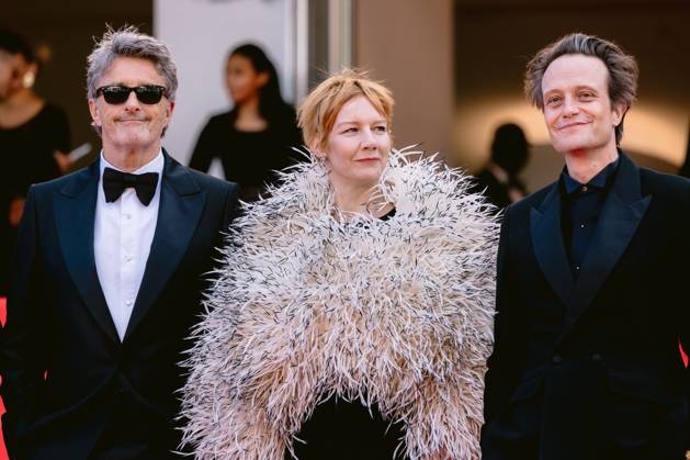 79ème Festival International du Film de Cannes Montée des marches du film Fatherland 79th International Cannes Film Festival Red Carpet of Fatherland movie 456009 2026 05 14 Alpes Maritimes Cannes France Huller, Sandra Diehl, August Pawlikowski, Pawel  Copyright: xTerencexBaelenx STAR_456009_110