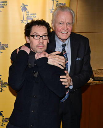 May 14, 2026, West Los Angeles, California, USA: DIRECTOR BRYAN SINGER Aand American actor JON VOIGHT attend the 20th Annual Los Angeles Jewish Film Festival Special Screening of Monument West Los Angeles USA  - ZUMAb173 20260514_aap_b173_014 Copyright: xBillyxBennightx