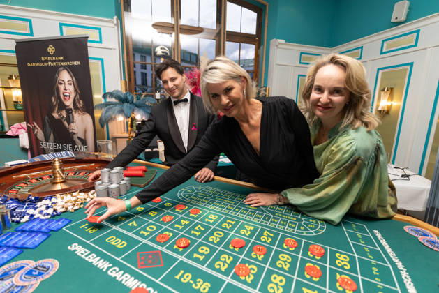 14.05.2026, Am Roulette-Tisch Babara Klein mit Irmgard Strobl (Molkerei Andechser) , Welcome-Abend der Pferd International München in der Eventlocation The Resi am Viktualienmarkt in München.