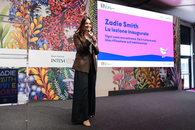 SalTo 26 - Salone Internazionale del Libro in Turin - 14 May 2026 The director of the Salone del Libro Annalena Benini introduces British writer Zadie Smith for the inaugural lecture in for the official opening of the SalTo 26 - Salone Internazionale del Libro at Lingotto Fiere. Turin Italy Copyright: xElenaxVizzocax xSOPAxImagesx EVIZZOCA-3681