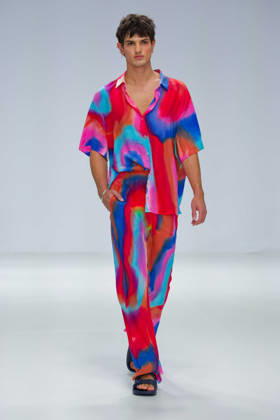 Australian Fashion Week 2026 - Runway - Gary Bigeni A model walks the runway during the Gary Bigeni show at Australian Fashion Week 2026 at the Museum of Contemporary Art on May 15, 2026 in Sydney, Australia., Credit:IOIO IMAGES IOIO Avalon Australia, New South Wales, Sydney, Museum of Contemporary Art  Copyright: xIOIOxIMAGESx xIOIOx xAvalonx 1099145011