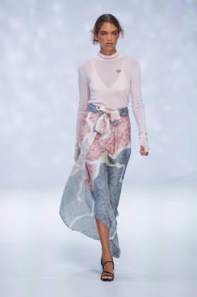 Australian Fashion Week 2026 - Runway - Ngali Cianne Woolley walks the runway during the Ngali Wander with Wonder Runway show at Australian Fashion Week 2026 at the Museum of Contemporary Art on May 15, 2026 in Sydney, Australia., Credit:IOIO IMAGES IOIO Avalon Australia, New South Wales, Sydney, Museum of Contemporary Art  Copyright: xIOIOxIMAGESx xIOIOx xAvalonx 1099145959