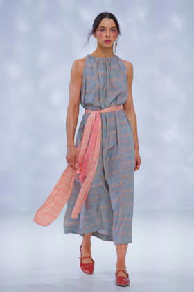 Australian Fashion Week 2026 - Runway - Ngali A model walks the runway during the Ngali Wander with Wonder Runway show at Australian Fashion Week 2026 at the Museum of Contemporary Art on May 15, 2026 in Sydney, Australia., Credit:IOIO IMAGES IOIO Avalon Australia, New South Wales, Sydney, Museum of Contemporary Art  Copyright: xIOIOxIMAGESx xIOIOx xAvalonx 1099146113
