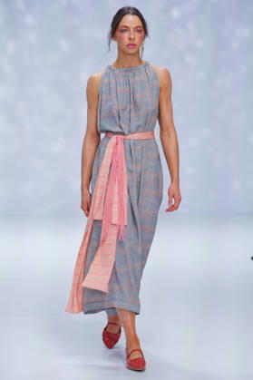 Australian Fashion Week 2026 - Runway - Ngali A model walks the runway during the Ngali Wander with Wonder Runway show at Australian Fashion Week 2026 at the Museum of Contemporary Art on May 15, 2026 in Sydney, Australia., Credit:IOIO IMAGES IOIO Avalon Australia, New South Wales, Sydney, Museum of Contemporary Art  Copyright: xIOIOxIMAGESx xIOIOx xAvalonx 1099146133