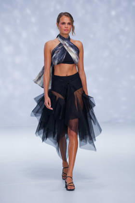 Australian Fashion Week 2026 - Runway - Ngali Billie-Jean Hamlet walks the runway during the Ngali Wander with Wonder Runway show at Australian Fashion Week 2026 at the Museum of Contemporary Art on May 15, 2026 in Sydney, Australia., Credit:IOIO IMAGES IOIO Avalon Australia, New South Wales, Sydney, Museum of Contemporary Art  Copyright: xIOIOxIMAGESx xIOIOx xAvalonx 1099146201