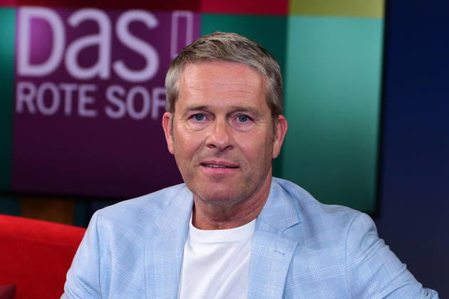 Hinnerk Baumgarten, der Moderator in der Sendung DAS Rote Sofa! (NDR) am 15.05.2026 in Hamburg Hinnerk Baumgarten during the Das Rote Sofa tv show at NDR Studios on May 15, 2026 in Hamburg, Germany Maximilian Brueckner zu Gast in der Sednung DAS Rote Sofa (NDR) in Hamburg