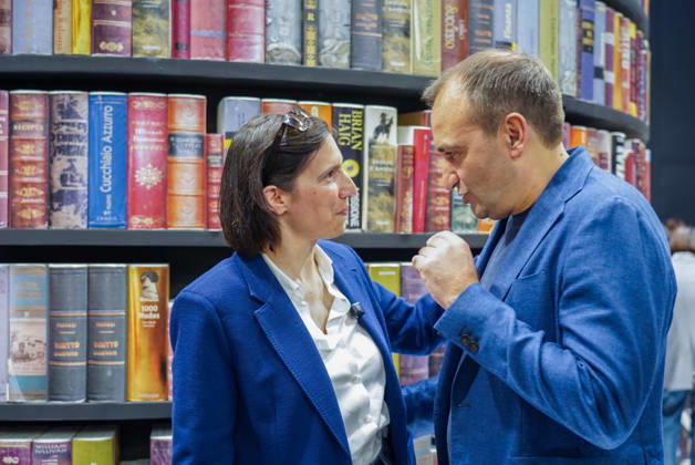 May 15, 2026, Turin, To, Italy: Democratic Party Secretary Elly Schlein and Turin Mayor Stefano Lorusso pose for a photo at the book tower at the International Book Fair. Turin, May 15, 2026 Turin Italy - ZUMAa289 20260515_zia_a289_023 Copyright: xSelenexDanielex xAgfx