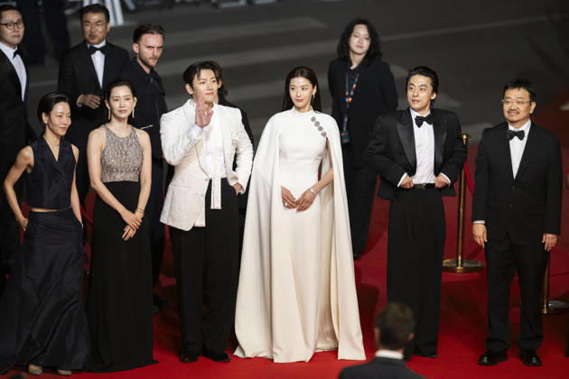 Cannes Gun Che Colony Red Carpet EB South Korean actor Jun Ji-Hyun, South Korean actor Ji Chang-Wook, South Korean actor Koo Kyo-Hwan, South Korean actress Shin Hyeon-Bin during the Gun-Che Colony red carpet during the 79th Cannes Film Festival in Cannes, France on May 15, 2026. Photo by Eliot Blondet ABACAPRESS.COM Cannes France France  Copyright: xBlondetxEliot ABACAx