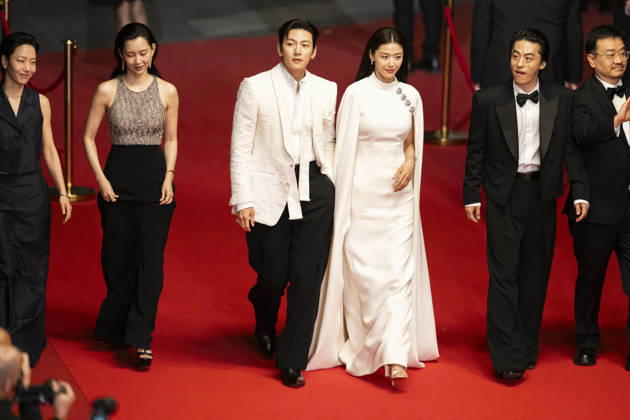Cannes Gun Che Colony Red Carpet EB South Korean actor Jun Ji-Hyun, South Korean actor Ji Chang-Wook, South Korean actor Koo Kyo-Hwan, South Korean actress Shin Hyeon-Bin during the Gun-Che Colony red carpet during the 79th Cannes Film Festival in Cannes, France on May 15, 2026. Photo by Eliot Blondet ABACAPRESS.COM Cannes France France  Copyright: xBlondetxEliot ABACAx