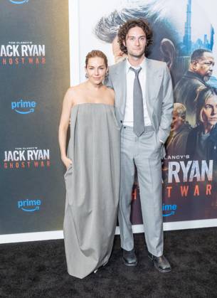 May 15, 2026, Bronx, New York, USA: New York, NY, May 15, 2026: Sienna Miller and Oli Green attend World Premiere of Amazon MGM Studios Tom Clancy s Jack Ryan: Ghost War at Regal Times Square Bronx USA - ZUMAr339 20260515_znp_r339_082 Copyright: xLevxRadinx