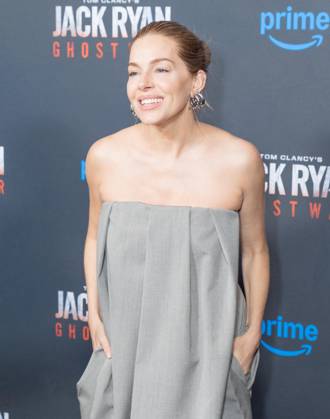 May 15, 2026, Bronx, New York, USA: New York, NY, May 15, 2026: Sienna Miller wearing dress by Calvin Klein attends World Premiere of Amazon MGM Studios Tom Clancy s Jack Ryan: Ghost War at Regal Times Square Bronx USA - ZUMAr339 20260515_znp_r339_065 Copyright: xLevxRadinx