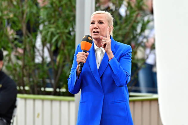 ZDF - Fernsehgarten. Moderatorin Andrea Kiwi Kiewel während der ZDF - Unterhaltungsshow Fernsehgarten am 17.05.2026 in Mainz. 20260517MWI121985