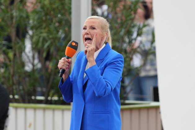 ZDF-Fernsehgarten 2026. Andrea (Kiwi) Kiewel im ZDF Fernsehgarten bei der Schlagerparty am 17.05.2026 in Mainz. Mainz ZDF Fernsehgarten Rheinland-Pfalz