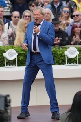 ZDF-Fernsehgarten 2026. Bernhard Brink im ZDF Fernsehgarten bei der Schlagerparty am 17.05.2026 in Mainz. Mainz ZDF Fernsehgarten Rheinland-Pfalz