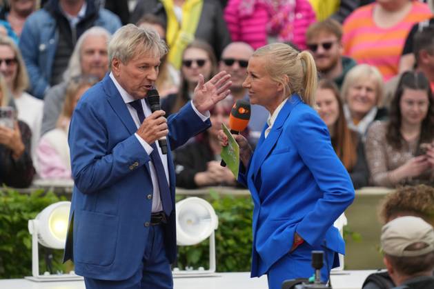 ZDF-Fernsehgarten 2026. Bernhard Brink und Andrea (Kiwi) Kiewel im ZDF Fernsehgarten bei der Schlagerparty am 17.05.2026 in Mainz. Mainz ZDF Fernsehgarten Rheinland-Pfalz