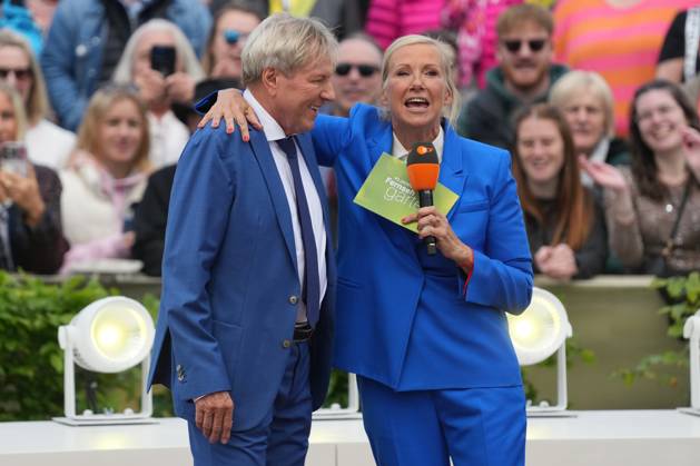 ZDF-Fernsehgarten 2026. Bernhard Brink und Andrea (Kiwi) Kiewel im ZDF Fernsehgarten bei der Schlagerparty am 17.05.2026 in Mainz. Mainz ZDF Fernsehgarten Rheinland-Pfalz