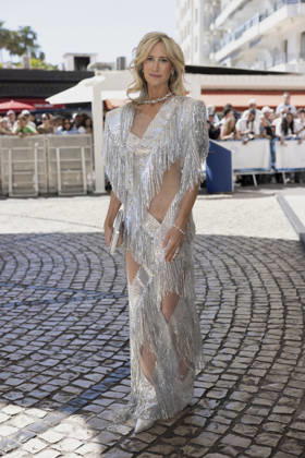 Cannes Victoria Hervey exits Martinez MP Cannes, France- May 17: Lady Victoria Hervey leaves the Martinez Hotel during 79th Festival of Cannes, on May 17, 2026 in Cannes, France. Photo by Marco Piovanotto Abacapress.com Cannes France Copyright: xPiovanottoxMarco ABACAx