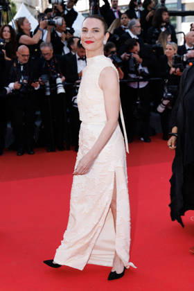 Géraldine Pailhas Montée des marches du film Amarga Navidad lors du 79ème Festival International du Film de Cannes, le 19 mai 2026 Jacovides Moreau Bestimage Red carpet for Amarga Navidad at the 79th Cannes International Film Festival on May 19, 2026 Cannes France Copyright: xJACOVIDES-MOREAUx xBESTIMAGExJACOVIDES-MOREAUx xBESTIMAGEx