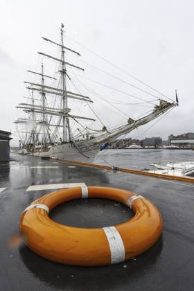 Oslo, Norwegen. September 2021. Ein altes Schiff, das im Hafen der Stadt festgemacht hat Oslo, Norway. September 2021. an old vessel moored in the town s port Copyright: imageBROKER sergioxdellexvedove ibxiqx17652309.jpg