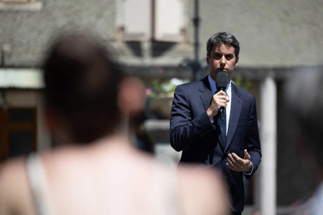 Gabriel Attal Announces his candidacy for the presidential elections - Mur-de-Barrez General Secretary of French centrist party Renaissance Gabriel Attal delivers a speech during a visit to the village of Mur-de-Barrez in the Aveyron department, southwestern France on May 22, 2026. Former prime minister Gabriel Attal said on May 22, 2026 he was running for president next year. Photo by Raphael Lafargue ABACAPRESS.COM Mur-de-Barrez France  Copyright: xLafarguexRaphael ABACAx