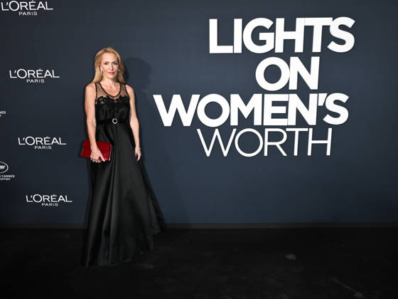 IPA84977423 - Cannes, 79th Cannes Film Festival 2026 - evening 11. L OrÃ al Paris Lights on Women s Worth Award. Pictured is Gillian Anderson  Copyright: xSimonexComix xPoolxPhotoxEventsx07x 84977423
