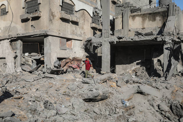 Palestinians inspect damage following Israeli strike in Bureij camp Palestinians inspect damage to homes and streets following an Israeli strike on a house and shops in the Bureij refugee camp in the central Gaza Strip on May 23, 2026. According to residents, the strike came after the collapse of a ceasefire agreement between Hamas and Israel. Photo by Moiz Salhi apaimages Bureij Gaza Strip Palestinian Territory 230526_Al-Bureij_MS_00(13) Copyright: xapaimagesxMoizxSalhixx xapaimagesx