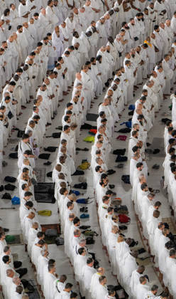 Muslim worshippers perform dawn prayer at Grand Mosque ahead of Hajj Muslim worshippers perform the dawn prayer around the Kaaba, Islam’s holiest shrine, at the Grand Mosque complex in the holy city of Mecca, Saudi Arabia, on May 23, 2026, ahead of the annual Hajj pilgrimage. Photo by SPA Saudi Pess Agency Mecca Mecca Saudi Arabia 230526_Saudi_Arabia_SPA_00(12) Copyright: xSPAxSaudixPessxAgencyxSaudixPressxAgencyx xapaimagesx