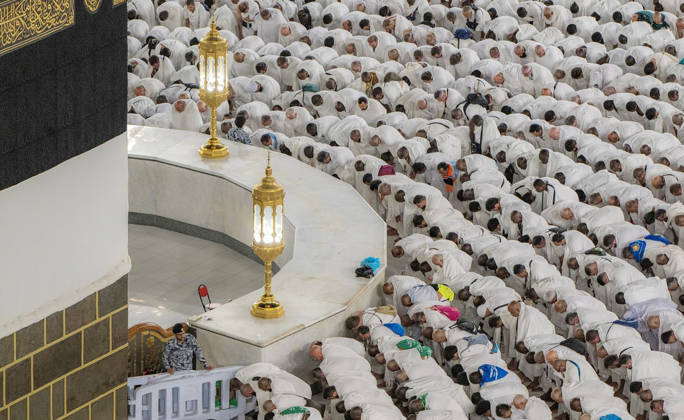 Muslim worshippers perform dawn prayer at Grand Mosque ahead of Hajj Muslim worshippers perform the dawn prayer around the Kaaba, Islam’s holiest shrine, at the Grand Mosque complex in the holy city of Mecca, Saudi Arabia, on May 23, 2026, ahead of the annual Hajj pilgrimage. Photo by SPA Saudi Pess Agency Mecca Mecca Saudi Arabia 230526_Saudi_Arabia_SPA_00(16) Copyright: xxSaudixPressxAgencyx xapaimagesx