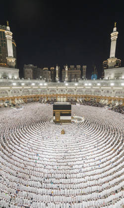 Muslim worshippers perform dawn prayer at Grand Mosque ahead of Hajj Muslim worshippers perform the dawn prayer around the Kaaba, Islam’s holiest shrine, at the Grand Mosque complex in the holy city of Mecca, Saudi Arabia, on May 23, 2026, ahead of the annual Hajj pilgrimage. Photo by SPA Saudi Pess Agency Mecca Mecca Saudi Arabia 230526_Saudi_Arabia_SPA_00(2) Copyright: xSPAxSaudixPessxAgencyxSaudixPressxAgencyx xapaimagesx