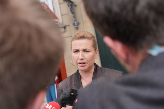 Denmark Politics Acting Prime Minister Mette Frederiksen after her visit to the King at Amalienborg Palace in Copenhagen, Denmark, Saturday, May 23, 2026. After Saturday s royal round, it is clear that acting Prime Minister Mette Frederiksen (S) is once again the royal investigator pointed to form a new Danish government. , Copenhagen Denmark Copyright: EmilxHelmsx spdk20260523-142029-L