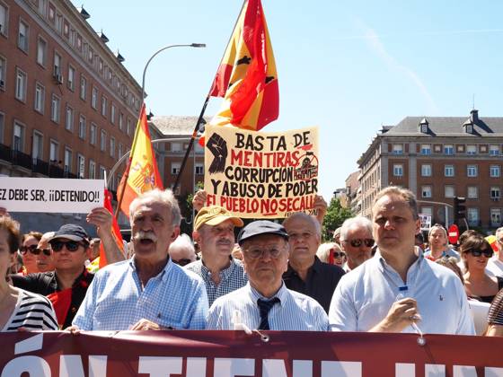 May 23, 2026, Madrid, Madrid, Spain: MADRID, SPAIN - MAY 23: Thousands of people gather at Plaza de ColoÂ³n, blocking and marching along the main avenues of the Spanish capital toward the Moncloa Arch, demanding the resignation of Spain s Prime Minister Pedro SoÂ¡nchez. Madrid Spain  - ZUMAh199 20260523_zip_h199_014 Copyright: xAaronxHerediax