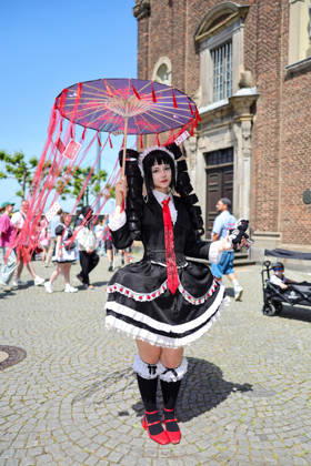 Japan-Tag 2026 in Düsseldorf, einzigartiges Kulturfest in der Landeshauptstadt von NRW - im Foto ist Hazel Cos (25) ist grosser Fan von Dangan Ronpa und trägt ein fantastische Outfit das auffällt ! Düsseldorf Burgplatz NRW Deutschland