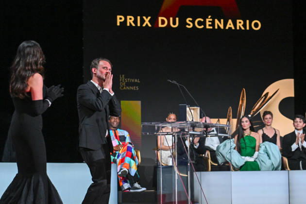 79ème Festival International du Film de Cannes Ceremonie de cloture 79th International Cannes Film Festival Closing Ceremony Prix du scénario pour le film Notre salut 456713 2026 05 23 France  Copyright: xSergexArnalx xStarfacex STAR_456713_035