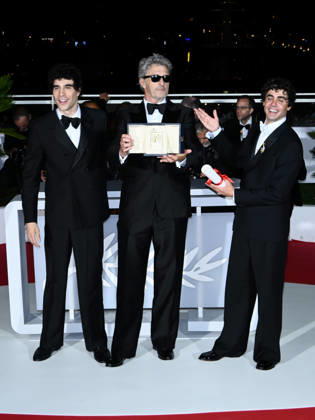 IPA85013045 - Cannes, 79th Cannes Film Festival 2026 - Golden Palm Photocall - The awardees. Pictured: Javier Calvo, Pawel Pawlikowski, Javier Ambrossi  Copyright: xTerenghi Ipa-Agency.netx xPoolxPhotoxEventsx07x 85013045