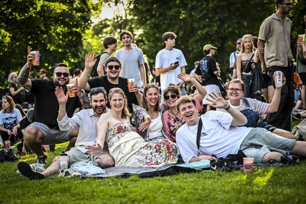 Das Pfingst Open Air Essen-Werden geht in die 41. Runde. Bei sommerlichem Wetter feierten 10000 Menschen das Musikfestival. Das Festival ist umsonst und draußen. Drei Bühnen auf dem Gelände im Löwental wurden bespielt. ** NUR FÜR REDAKTIONELLE ZWECKE ** EDITORIAL USE ONLY **<p>Hauptbühne: Jassin am Samstag, dem 23 05 2026. Das Pfingst Open Air Essen-Werden geht in die 41. Runde. Bei sommerlichem Wetter feierten 10000 Menschen das Musikfestival. Das Festival ist umsonst und draußen. Drei Bühnen auf dem Gelände im Löwental wurden bespielt. Deutschland NRW Essen Copyright: KerstinxKokoska