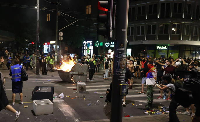 23.05.2026 Belgrade(Serbia) Politika Zivot Politics Life Anti-government protest rally led by Serbia s protesting university students. Protestants with burning container