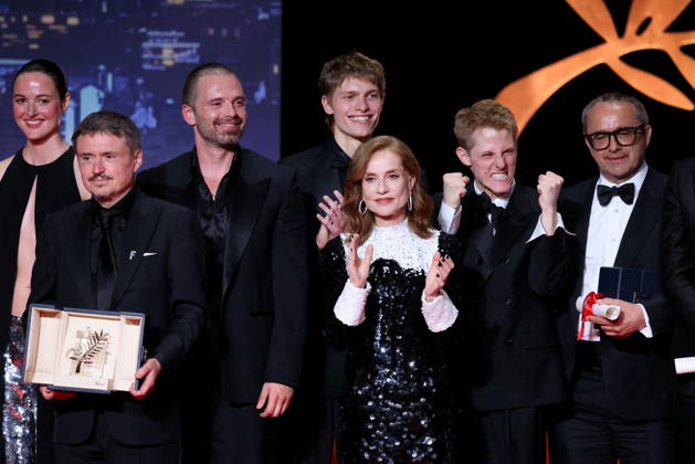 Renate Reinsve, Cristian Mungiu, Sebastian Stan, Emmanuel Macchia, Isabelle Huppert, Valentin Campagne et Andrey Zvyagintsev Photocall of the winners of the 79th Cannes International Film Festival On may 23rd 2026 Jacovides Moreau Bestimage Photocall of the winners of the 79th Cannes International Film Festival On may 23rd 2026 Cannes France  Copyright: xJACOVIDES-MOREAUx xBESTIMAGExJACOVIDES-MOREAUx xBESTIMAGEx