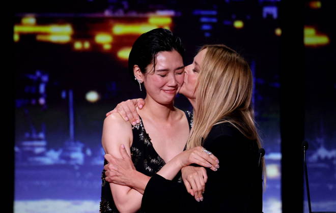 Tao Okamoto, Virginie Efira Prix dinterprétation Féminine Photocall of the winners of the 79th Cannes International Film Festival On may 23th 2026 Jacovides Moreau Bestimage Photocall of the winners of the 79th Cannes International Film Festival On may 23th 2026 Cannes France  Copyright: xJACOVIDES-MOREAUx xBESTIMAGExJACOVIDES-MOREAUx xBESTIMAGEx