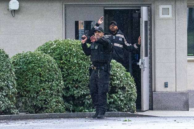 US Secret Service officers respond following reports of alleged gun fire near the White House in Washington, DC on Saturday, May 23, 2026. A man was shot by US Secret Service agents near the White House on Saturday after he opened fire with a handgun, according to a person familiar with the matter.  WASP20260523116 AaronxSchwartz