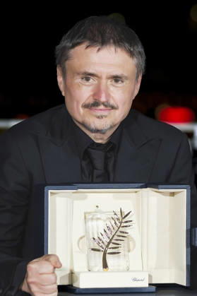 Cristian Mungiu mit der Goldenen Palme für den besten Film Fjord beim Photocall mit den Preisträgern auf dem Festival de Cannes 2026 79. Internationale Filmfestspiele von Cannes am Palais des Festivals. Cannes, 23.05.2026