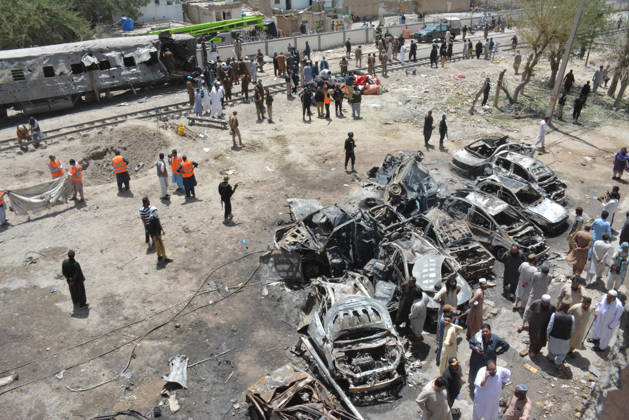 Several injured in explosion targeting train in southwest Pakistan QUETTA,PAKISTAN - MAY 24: Pakistani forces and rescue workers are busy with relief work after an explosion injured several people near Chaman Phatak Quetta southwestern Balochistan, Pakistan on Sunday May 24, 2026. Mazhar Chandio Anadolu Quetta Pakistan. Editorial use only. Please get in touch for any other usage.  Copyright: x2026xAnadoluxMazharxChandiox