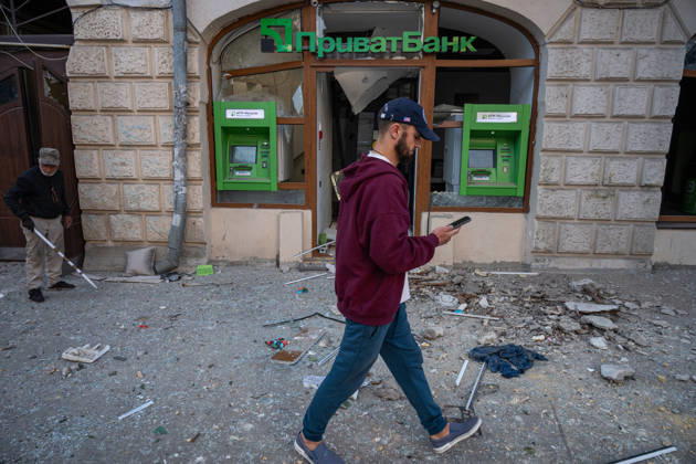 2 killed and 56 wounded in a Russian airstrike on Kyiv KYIV, UKRAINE - MAY 24: A view at a destroyed bank after a Russian attack in Kyiv, Ukraine on May 24, 2026. Danylo Antoniuk Anadolu Kyiv Ukraine. Editorial use only. Please get in touch for any other usage.  Copyright: x2026xAnadoluxDanyloxAntoniukx