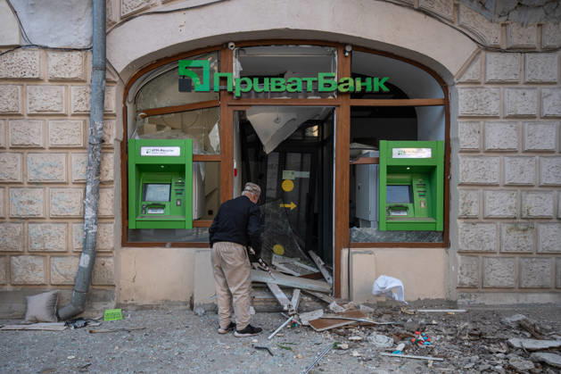 2 killed and 56 wounded in a Russian airstrike on Kyiv KYIV, UKRAINE - MAY 24: A view at a destroyed bank after a Russian attack in Kyiv, Ukraine on May 24, 2026. Danylo Antoniuk Anadolu Kyiv Ukraine. Editorial use only. Please get in touch for any other usage.  Copyright: x2026xAnadoluxDanyloxAntoniukx