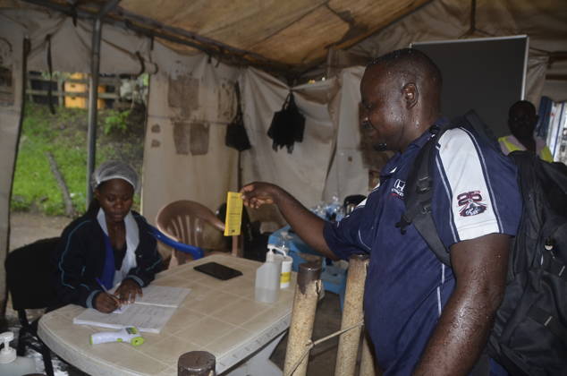 Uganda stepped up measures along the DKC border to combat the Ebola outbreak MPONDWE, UGANDA - MAY 23: Health teams screen travelers and vehicles entering the country for Ebola as precautions has been stepped up at the Mpondwe Border Crossing on the border with the Democratic Republic of the Congo (DRC) following a rise in Ebola cases in Mpondwe, Uganda on May 23, 2026. Nicholas Kajoba Anadolu Mpondwe Uganda. Editorial use only. Please get in touch for any other usage.  Copyright: x2026xAnadoluxNicholasxKajobax