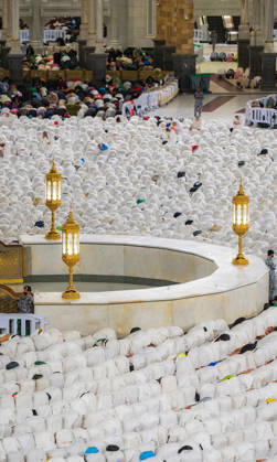 Muslim worshippers perform the dawn prayer around the Kaaba at the Grand Mosque complex in the holy city of Mecca Muslim worshippers perform the dawn prayer around the Kaaba at the Grand Mosque complex in the holy city of Mecca, Saudi Arabia, on May 24, 2026, ahead of the annual Hajj pilgrimage. Millions of Muslims from around the world are expected to gather in Saudi Arabia for the annual pilgrimage rituals. Photo by SPA Saudi Press Agency APA Images Mecca Mecca Saudi Arabia 240526_Saudi_Arabia_SPA_00(22) Copyright: xSPAxSaudixPessxAgencyxSaudixPressxAgencyx xapaimagesx