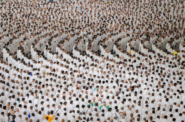 Muslim worshippers perform the dawn prayer around the Kaaba at the Grand Mosque complex in the holy city of Mecca Muslim worshippers perform the dawn prayer around the Kaaba at the Grand Mosque complex in the holy city of Mecca, Saudi Arabia, on May 24, 2026, ahead of the annual Hajj pilgrimage. Millions of Muslims from around the world are expected to gather in Saudi Arabia for the annual pilgrimage rituals. Photo by SPA Saudi Press Agency APA Images Mecca Mecca Saudi Arabia 240526_Saudi_Arabia_SPA_00(9) Copyright: xSPAxSaudixPessxAgencyxSaudixPressxAgencyx xapaimagesx