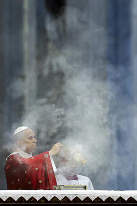 May 24, 2026, Vatican City, ITALIA ROMA: Pope Leo XIV presides Holy Mass on the Solemnity of Pentecost, in Saint Peter s Basilica, in Vatican City, 24 May 2026. ANSA ANGELO CARCONI. Vatican City ITALIA ROMA  - ZUMAa110 20260524_zaf_a110_003 Copyright: xAngeloxCarconix