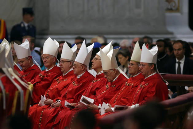 IPA85030702 - Vatican City, May 24, 2026: Solemn celebration of the Mass of Pentecost presided over by Pope Leo XIV at the central altar of St. Peter s Basilica. Thousands of faithful took part in the liturgy dedicated to the descent of the Holy Spirit, a central moment in Christian tradition and a symbol of unity and renewal for the universal Church.  Copyright: xmarcoxiacobuccix xmarcoxiacobuccix 85030702